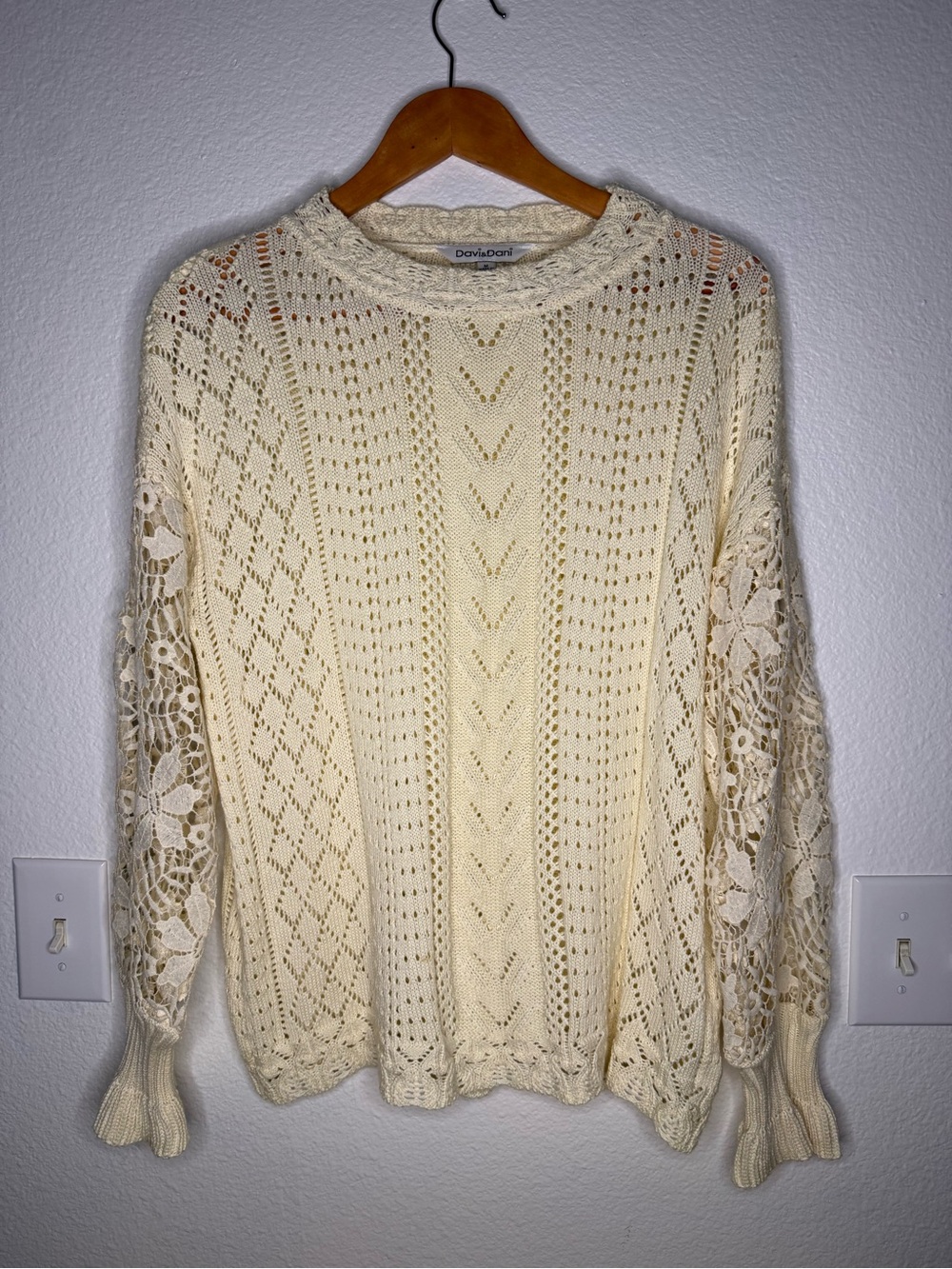 Davi & Dani Ivory Crochet Open Knit Lace Sleeve Boho Sweater Women’s Size Medium